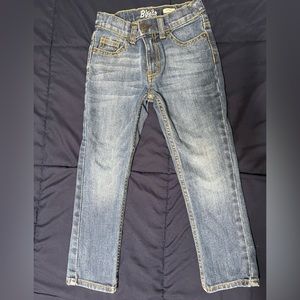 OshKosh boys jeans. Size 5R. Never worn. Tags removed.